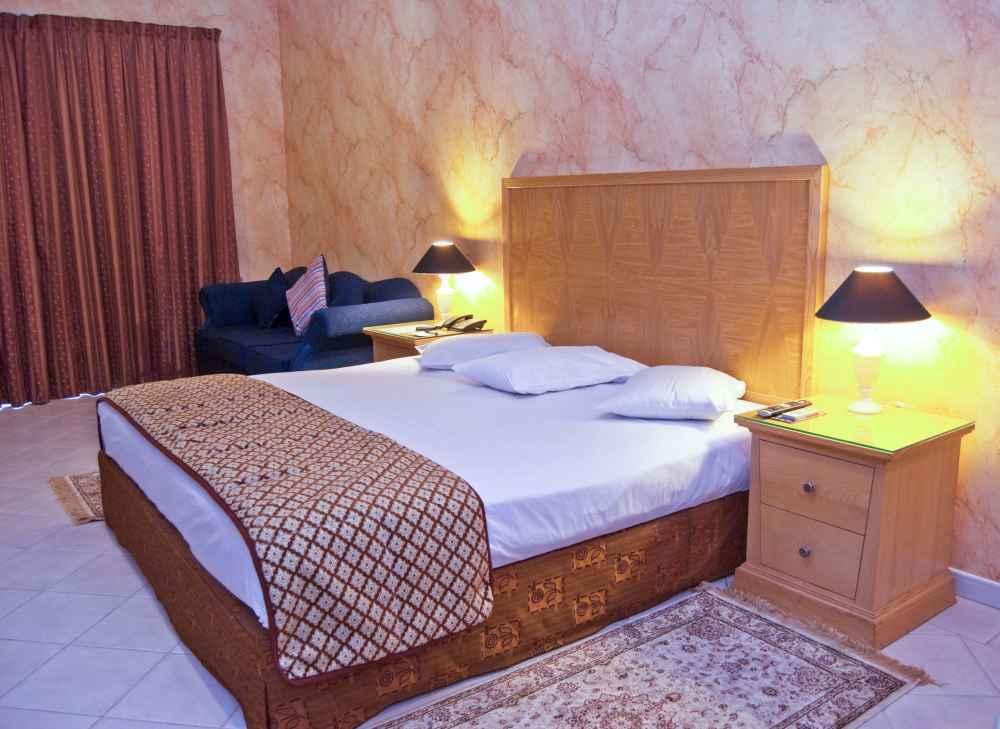 Ramee Hotel Apartments Dubai Exteriör bild