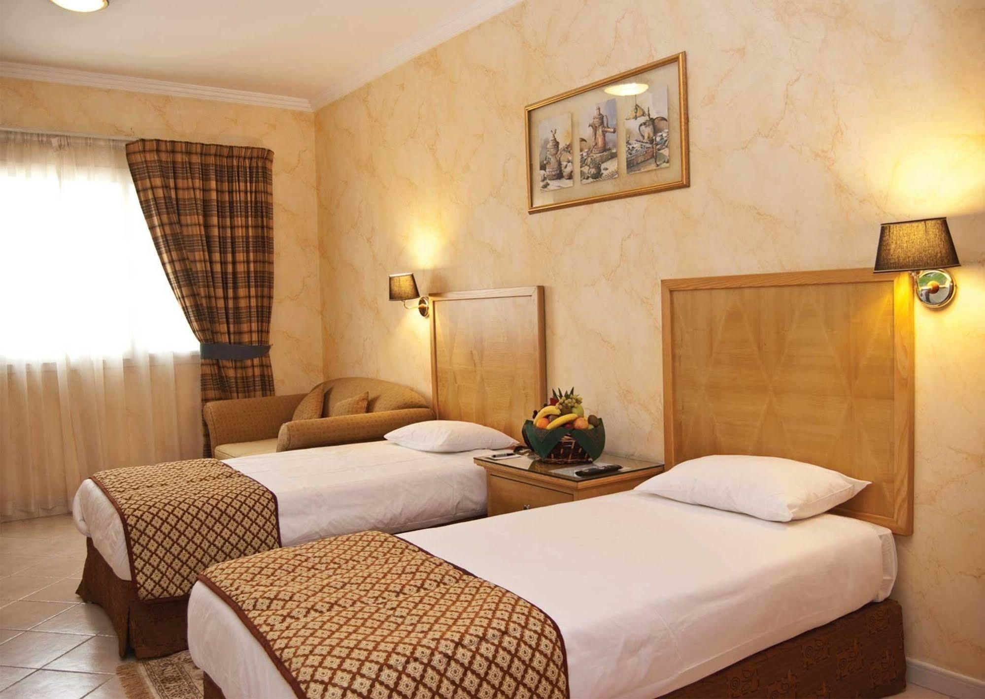 Ramee Hotel Apartments Dubai Rum bild